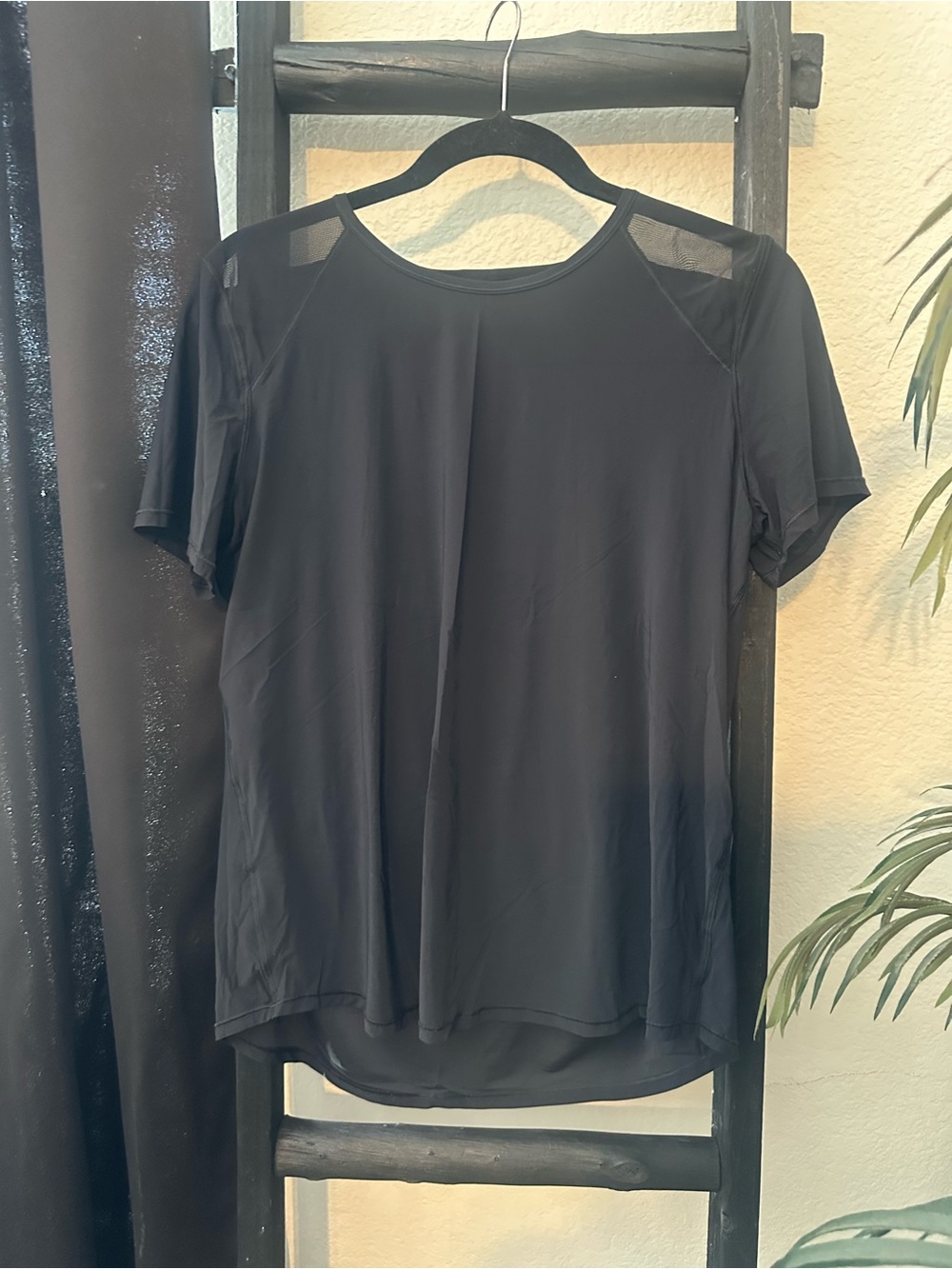 lululemon athletica Black Short Sleeve Mesh Shoulder Top